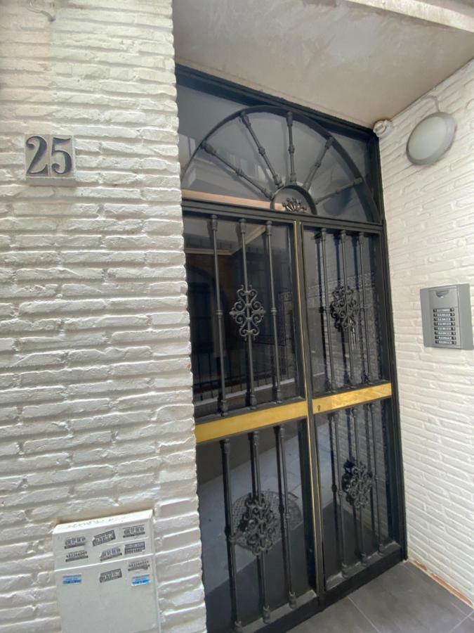 Acogedor Apartamento Placentines Seville Exterior photo